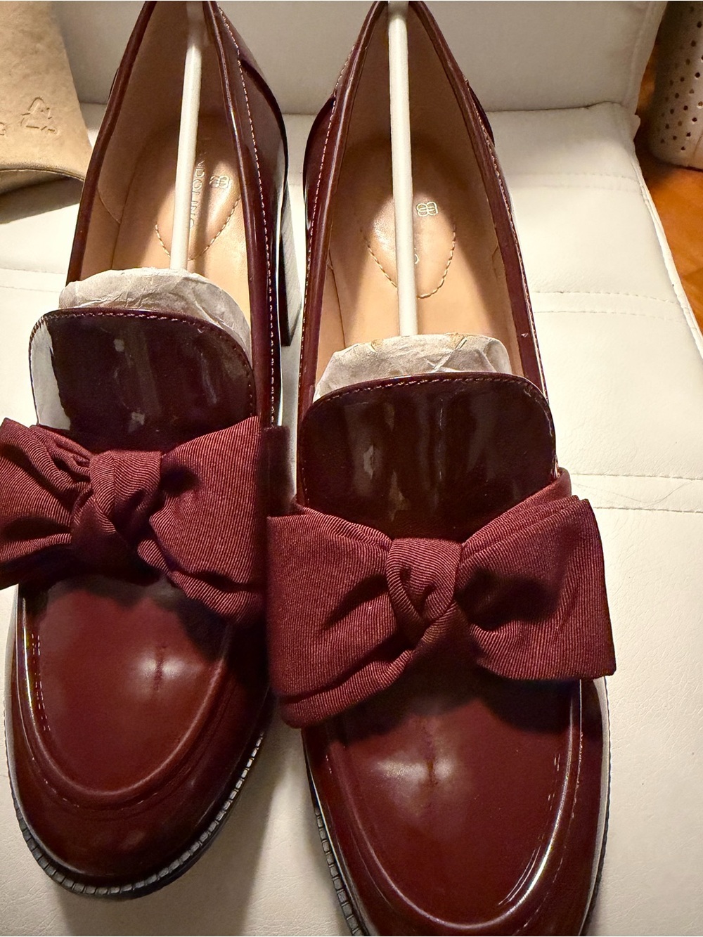 Bandolino Women’s Bow-Accent Patent Loafers in Burgundy Size 11
